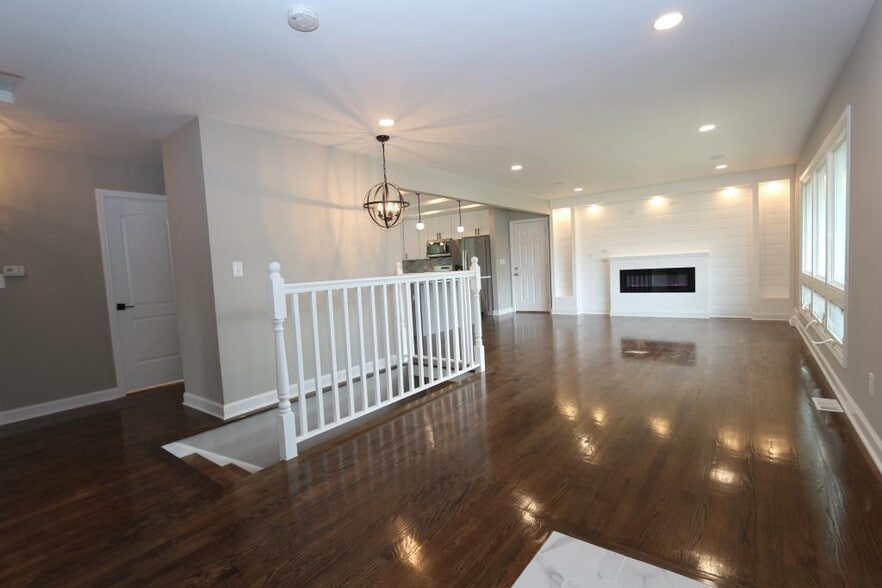 Building Photo - 3511 43rd Pl