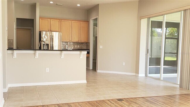 Building Photo - 25638 Ferdinand Ct