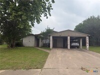 Building Photo - 402 Skyline Ave