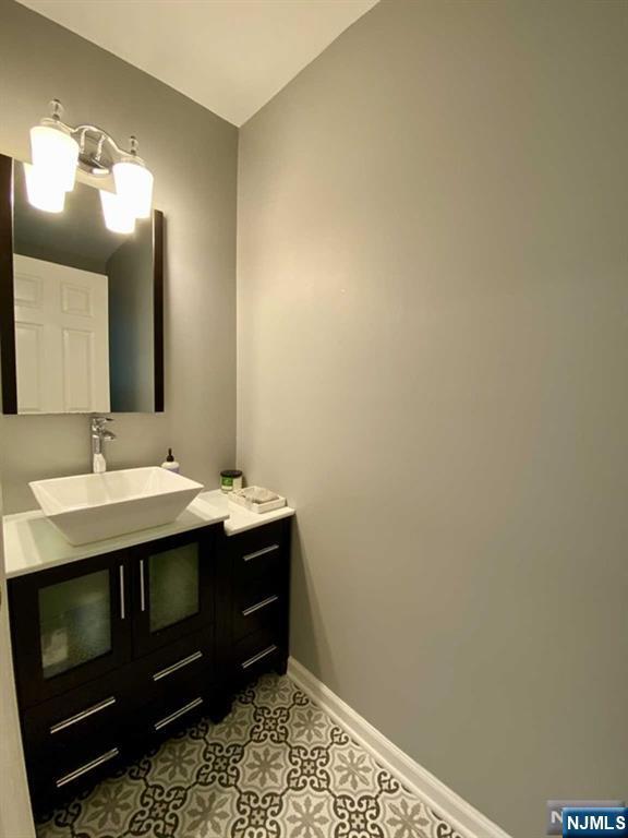 Building Photo - 144 Panorama Dr