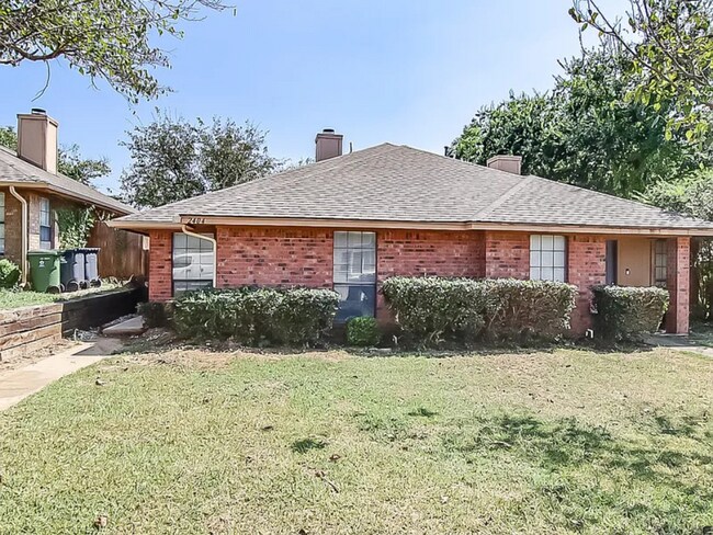 Building Photo - 2324 Kingsford Ct