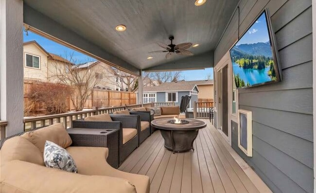 Building Photo - Gorgeous home in Littleton!