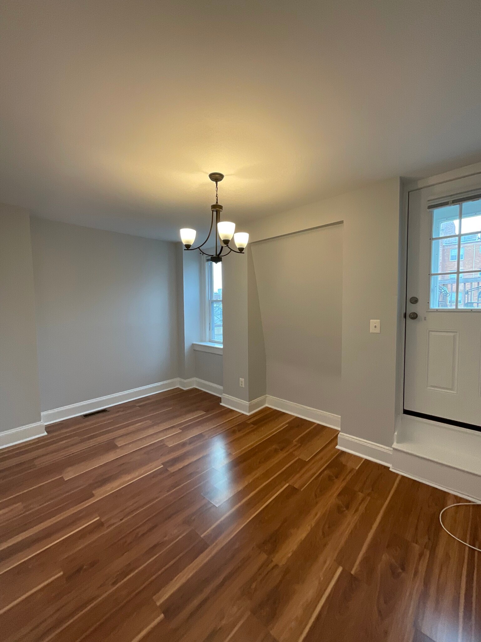 Building Photo - 120 3rd St NE