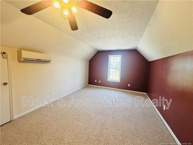 Building Photo - 109 Vail Ct