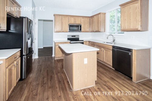 Building Photo - 1819 W Elm Terrace