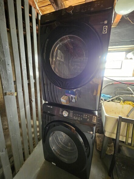 Building Photo - 6301 Morton St