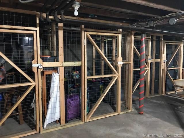 Building Photo - 539 Maple Ave