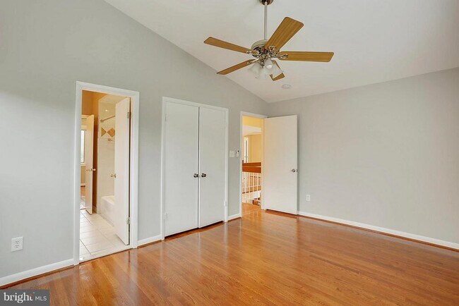 Building Photo - 9801 Clydesdale St