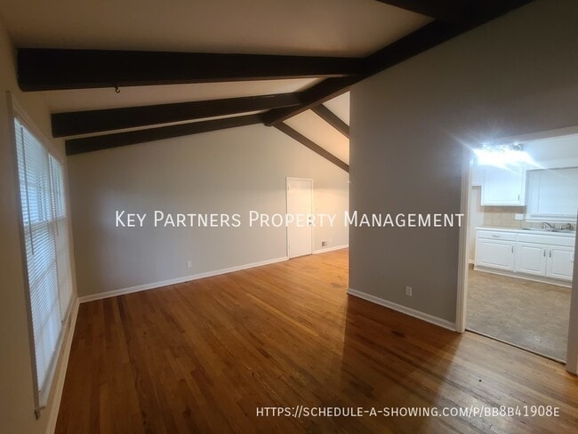 Building Photo - 7115 Larsen-