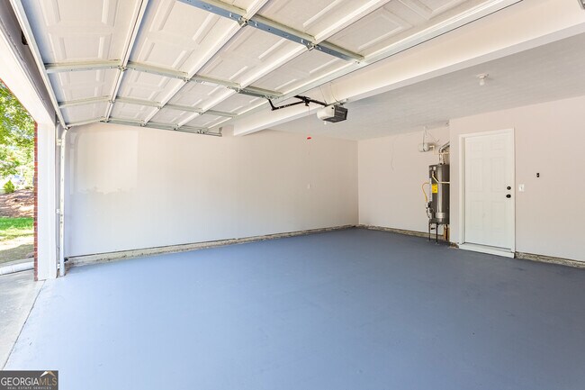 Building Photo - 2 Belmont Park Dr