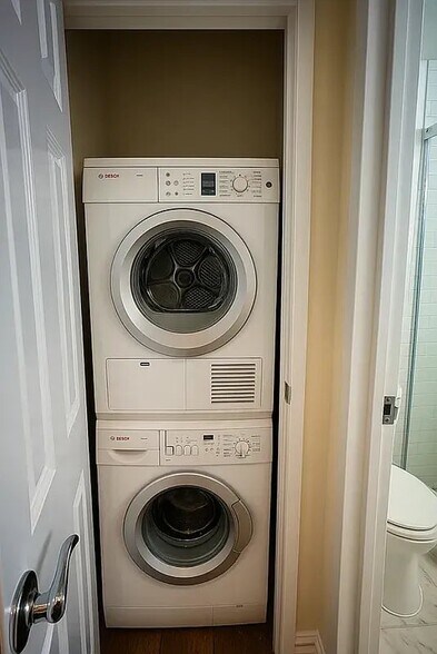 Building Photo - 316 W 14th St