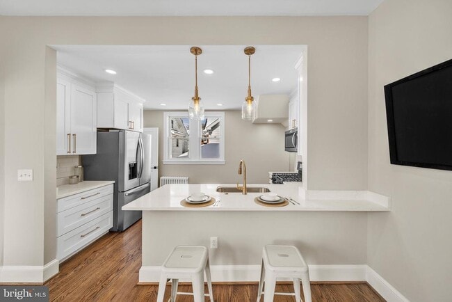 Building Photo - 6018 2nd St NW