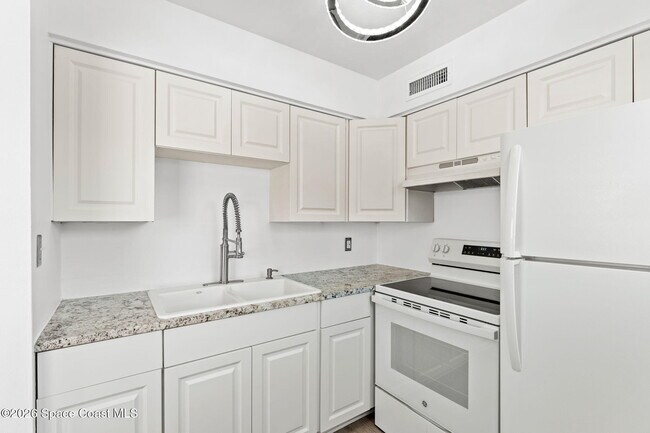 Building Photo - 411 Madison Ave