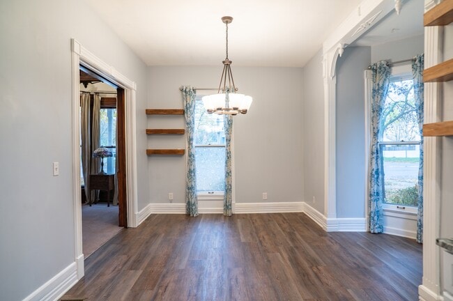 Building Photo - 422 S Michigan Ave