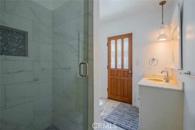 Building Photo - 4321 Clear Valley Dr