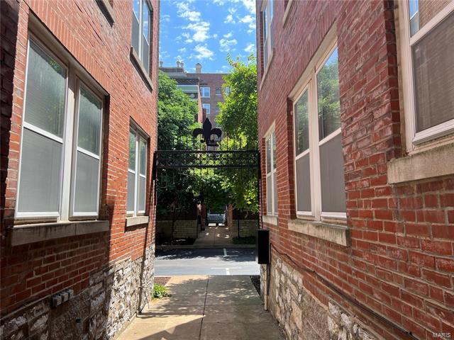 Building Photo - 5360 Pershing Ave