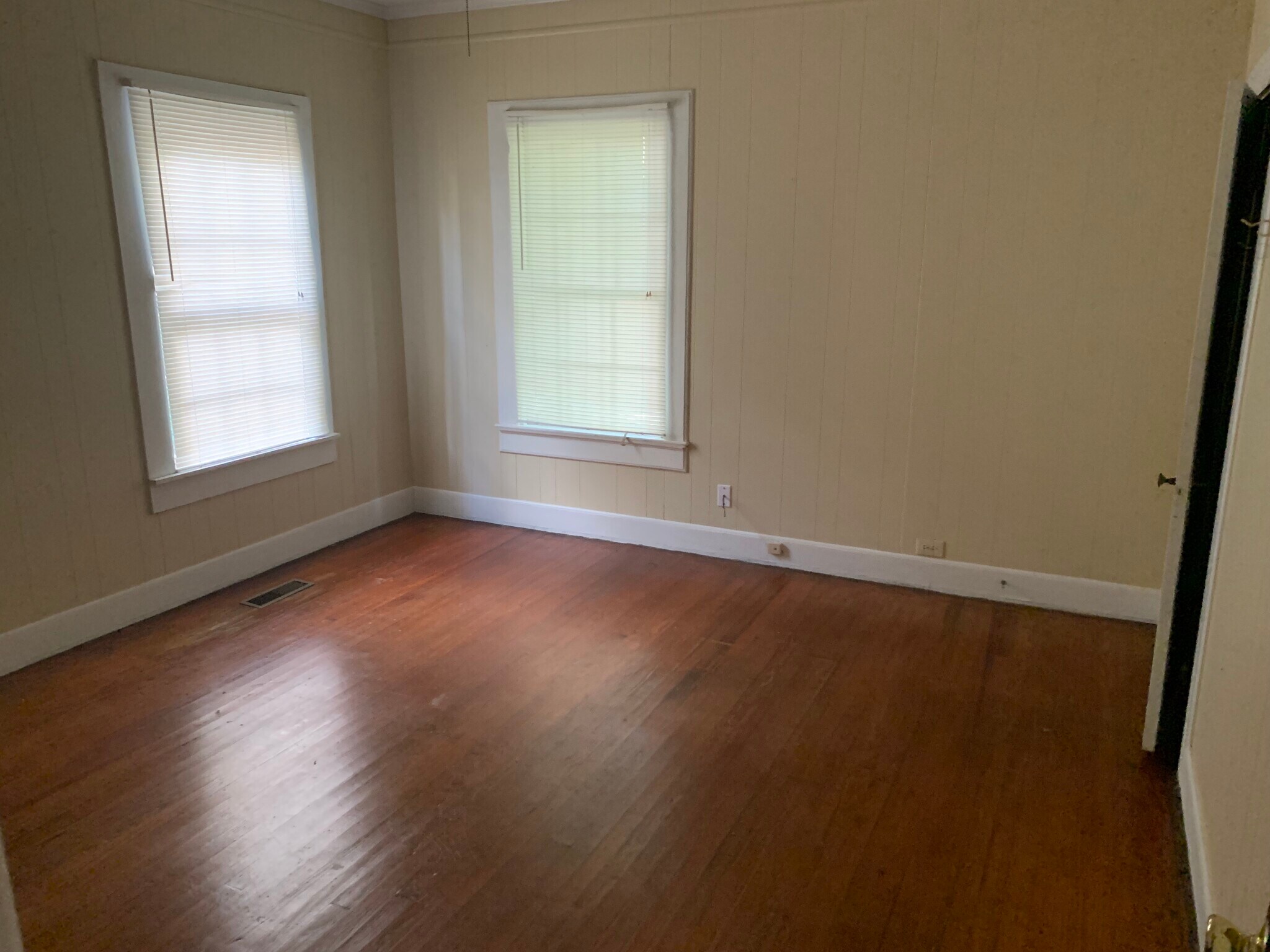 Unit A - bedroom - 321 5th Ave
