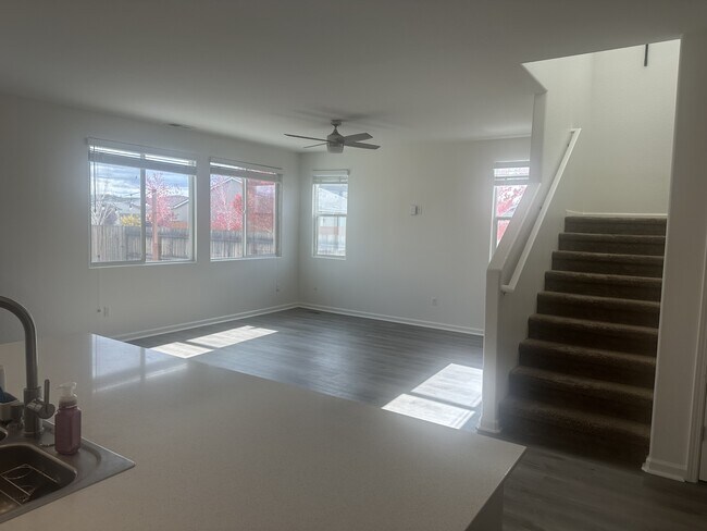 Building Photo - 9340 Bay Dr