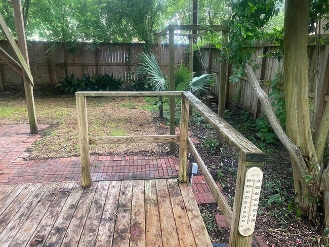 Building Photo - 4425 Ione St