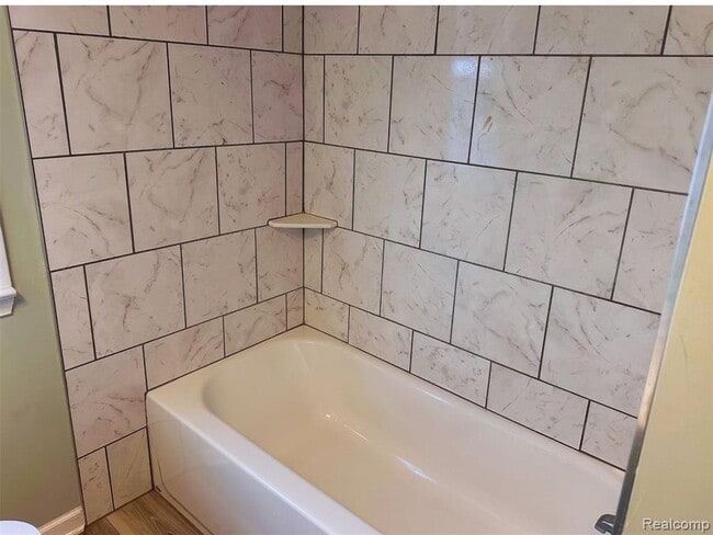 Building Photo - 110 Hamata Ave