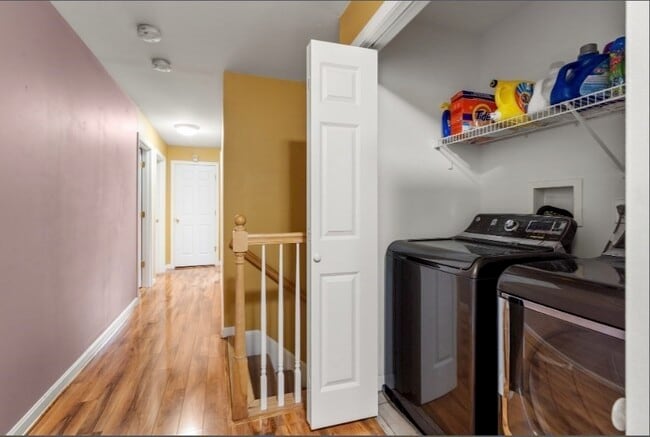 Building Photo - 5 Equestrian Ln