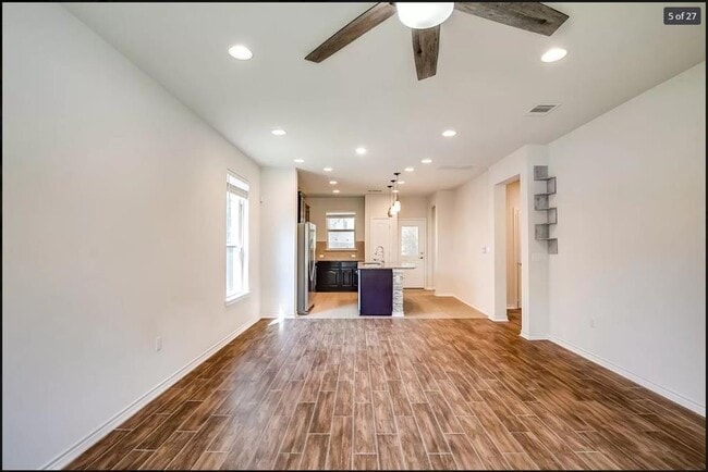 Building Photo - 14215 McCoy Lp