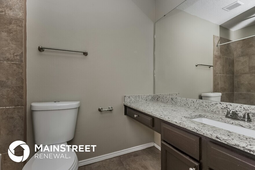 Building Photo - 3100 Fairmeadows Ln