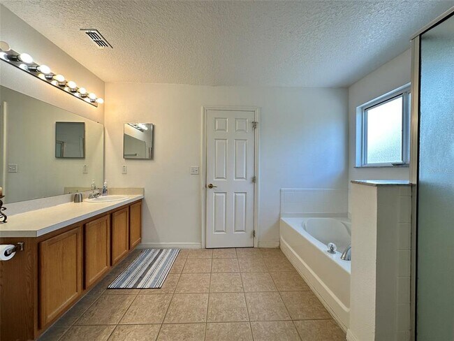 Building Photo - 519 Aldridge Ln