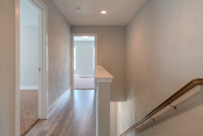 Building Photo - Uptown Village- 3 BR 3.5 Bath Townhome