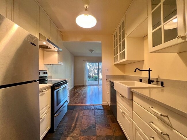 Building Photo - Charming North Napa Condo in Prime Location – A Must See!