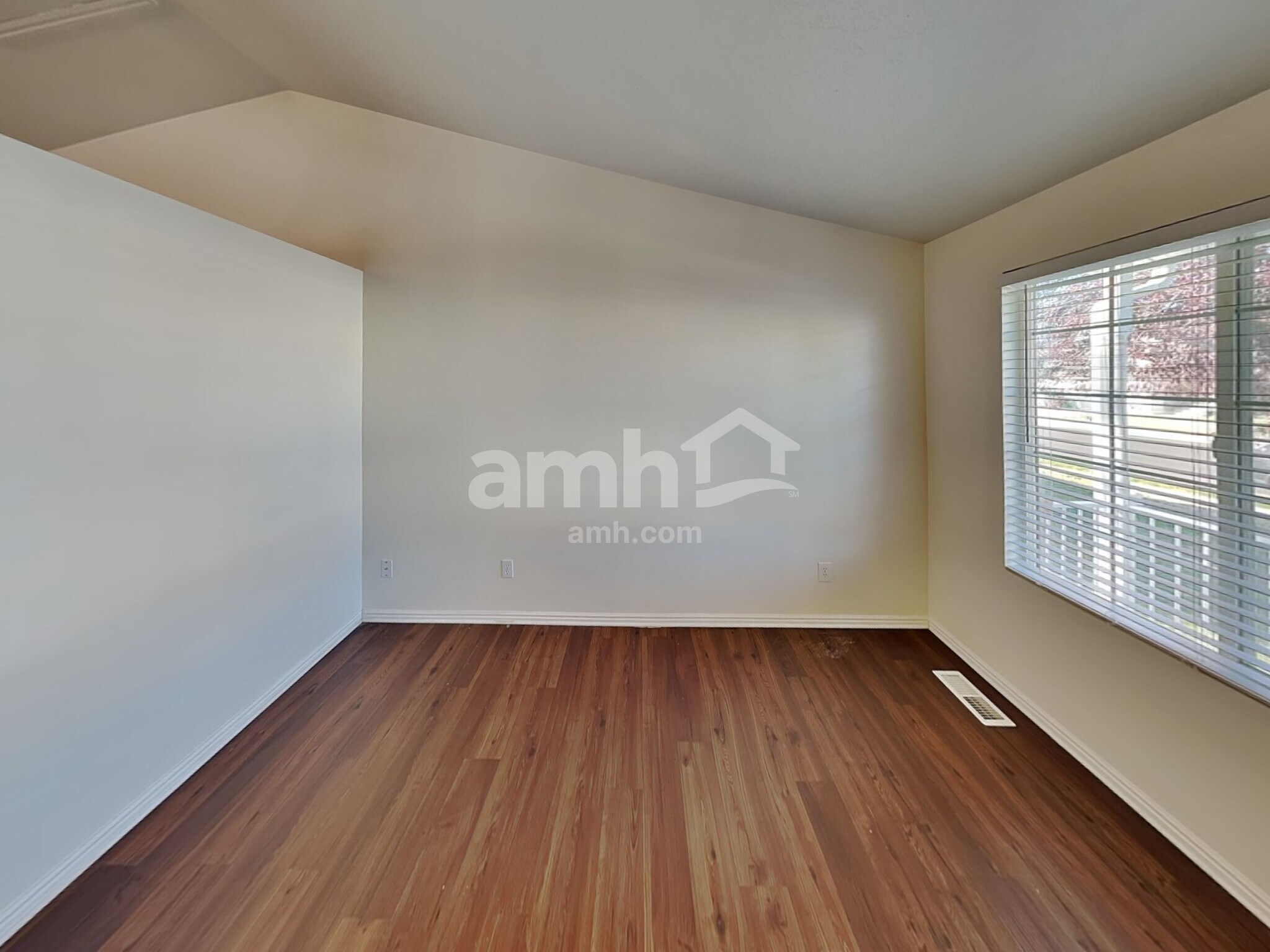 Building Photo - 1204 N 2525 W