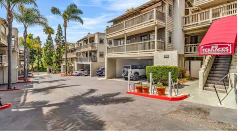 Building Photo - 3975 Hortensia St