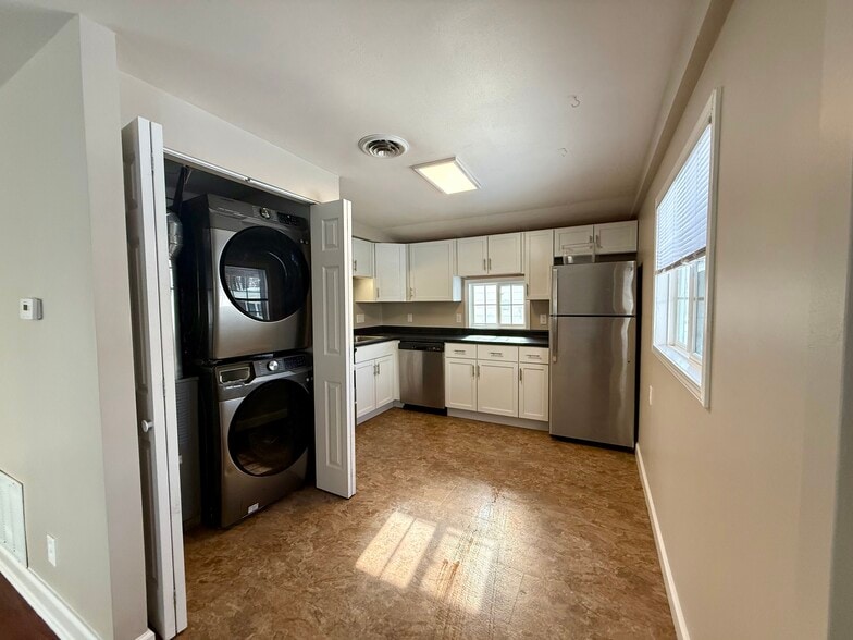 Building Photo - 1805 Baird St