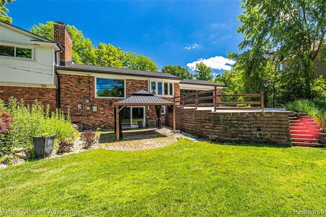 Building Photo - 5722 Raven Rd