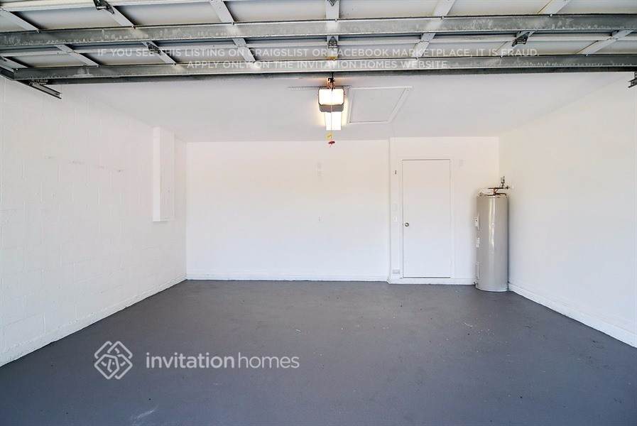 Building Photo - 5807 NW Carr Ct
