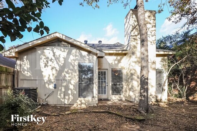 Building Photo - 1396 Chinaberry Dr