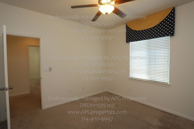 Building Photo - 509 S Trident St