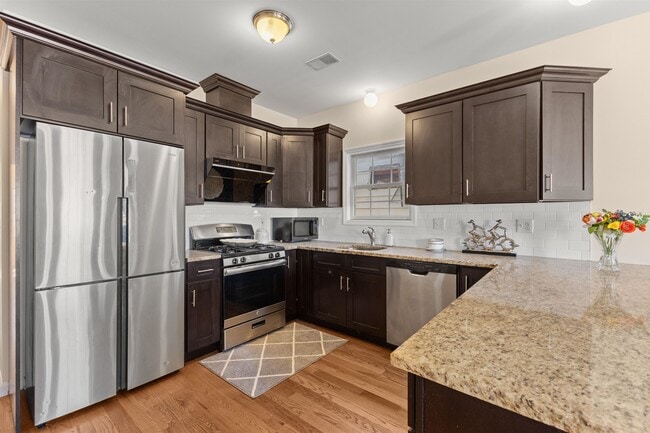 Building Photo - 23 Reynolds Ave