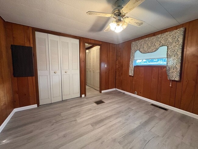Building Photo - 3bed/1.5bath SFH Rent $1240/month ready now!! May 2026
