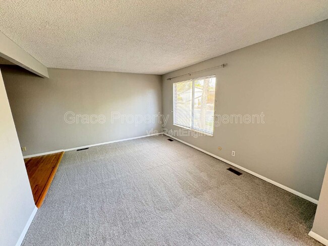 Building Photo - 3541 S Kittredge St