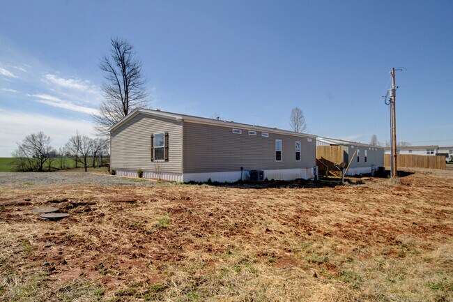 Building Photo - 295 Seays Rd