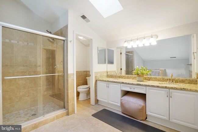 Building Photo - 4655 Lambert Dr