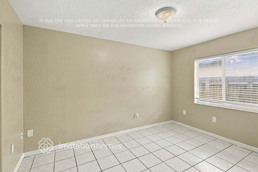 Building Photo - 9775 NW 126th Terrace