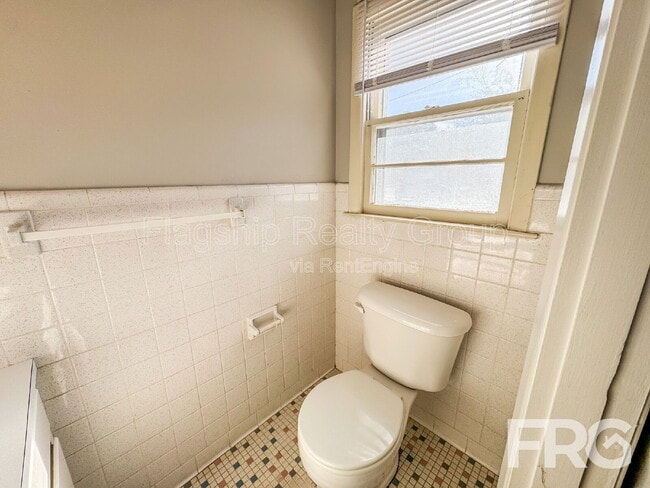 Building Photo - 124 Grant Dr