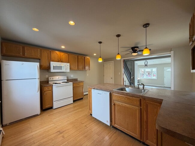 Building Photo - Fantastic Bristol Borough-Two Bedroom