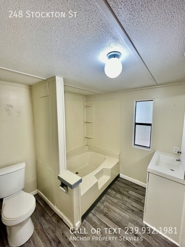 Building Photo - 248 Stockton St