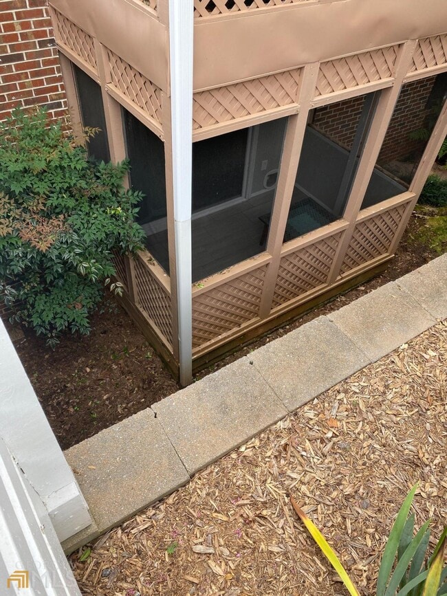 Building Photo - 279 Quail Run