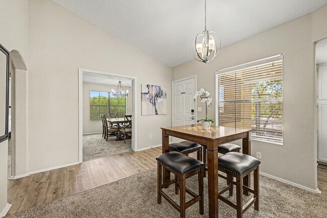 Building Photo - 6885 E Cochise Rd