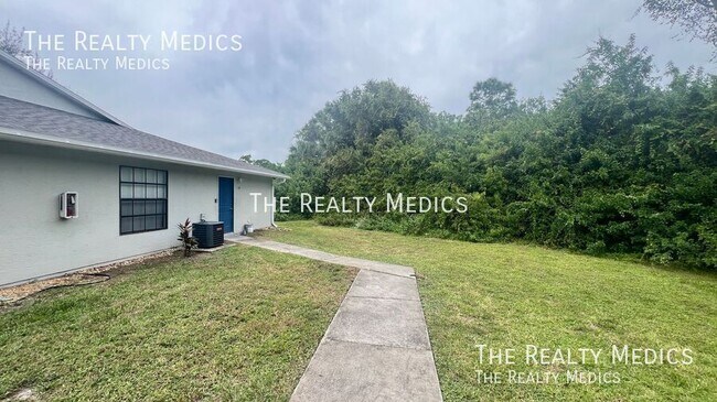 Building Photo - 1984 Agora Cir SE