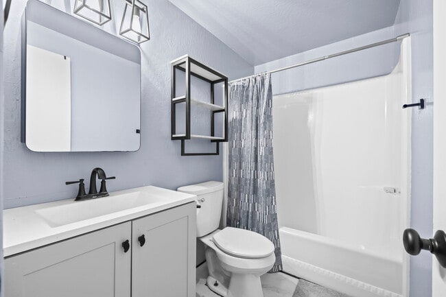 Building Photo - 84-621-755 Ala Mahiku St